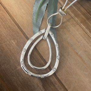💖2 FOR $25💖 Silver tone necklace layered oval/teardrop pendant rhinestones